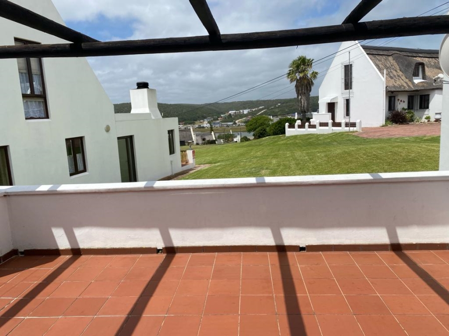 To Let 6 Bedroom Property for Rent in Stilbaai Wes Western Cape